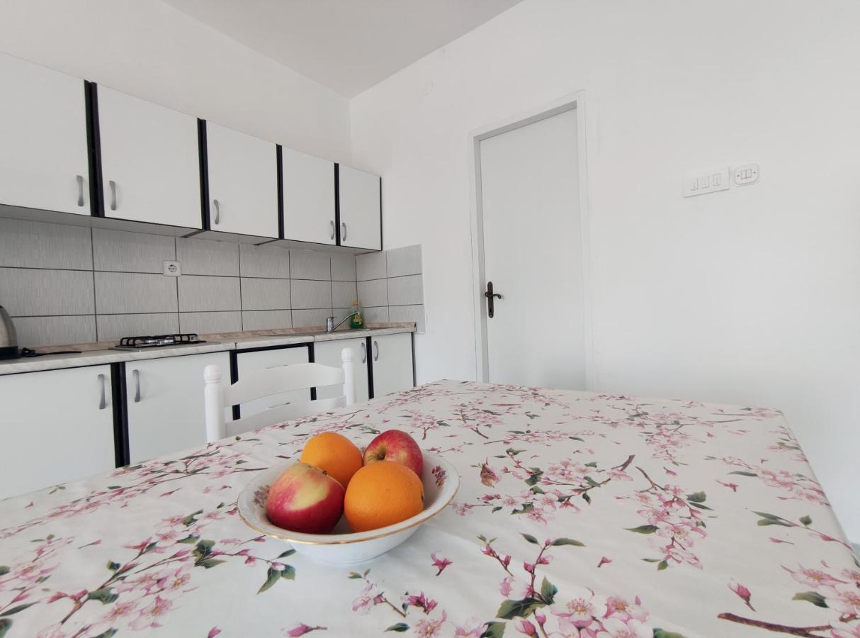Apartmani Irena Veprinac Экстерьер фото