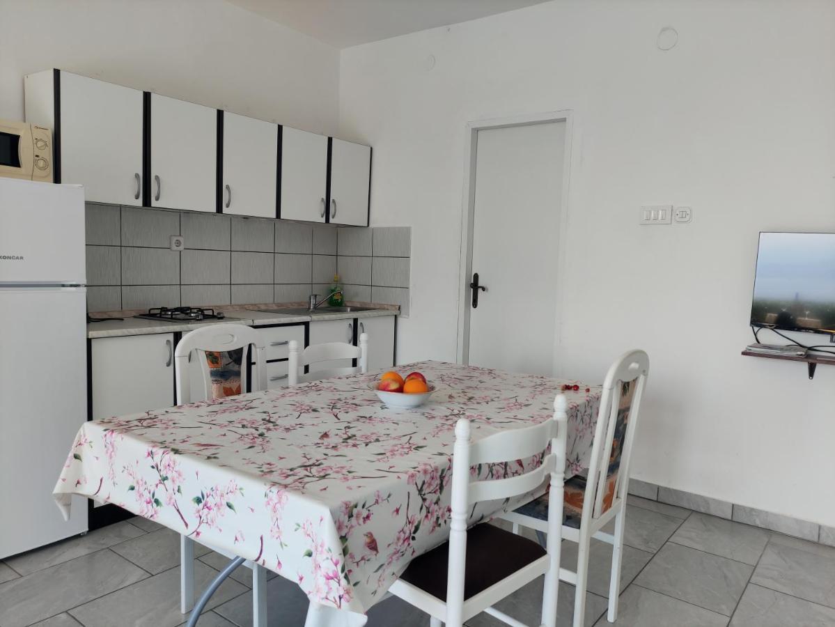 Apartmani Irena Veprinac Экстерьер фото