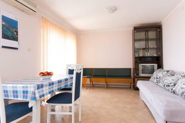Apartmani Irena Veprinac Экстерьер фото