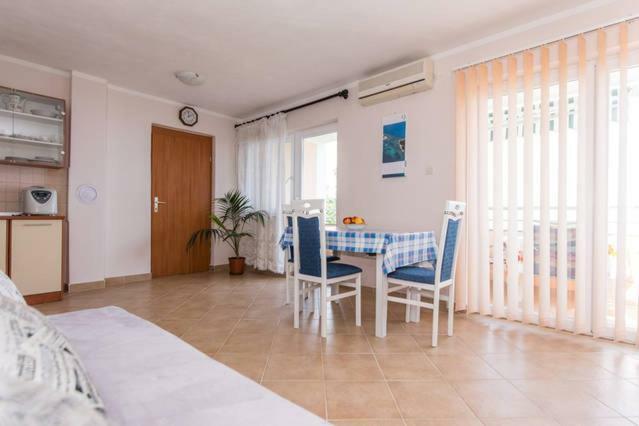 Apartmani Irena Veprinac Экстерьер фото
